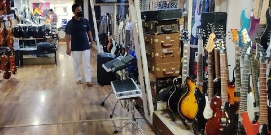 Cheapest Musical Instruments Market Exploring Vlog🎶| Guitars, Keyboard,  Tabla, Sitar, Harmonium❤️