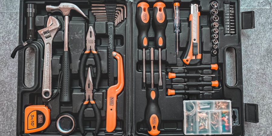 Black And Decker 126 Piece Hand Tool Kits Review - HINDI